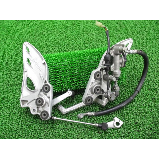 スズキ（SUZUKI） GSX1300Rハヤブサ ステップ 左右 15H 純正 中古