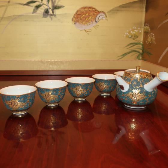 九谷焼 茶道具 茶器(急須・碗5ヶ入）九谷焼 本金青粒牡丹 錦泉作