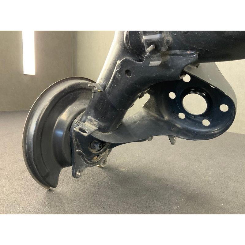 TY181 ZVW30 プリウス S LEDエディション 前期 リア アクスル ビーム