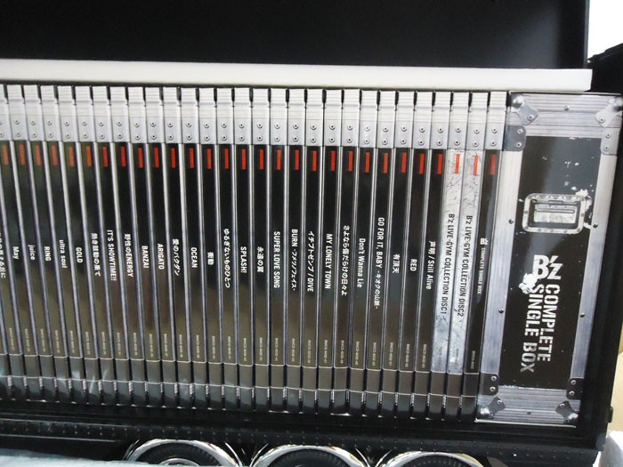 美品 B'z コンプリートシングルBOX トレーラーエディション COMPLETE