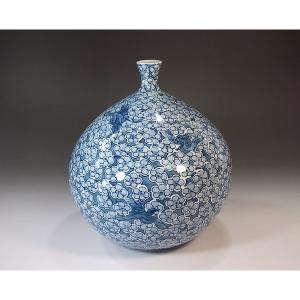 古染付蛸唐草割鹿景図花瓶｜有田焼 陶芸作家 藤井錦彩作 : 有田焼 藤井