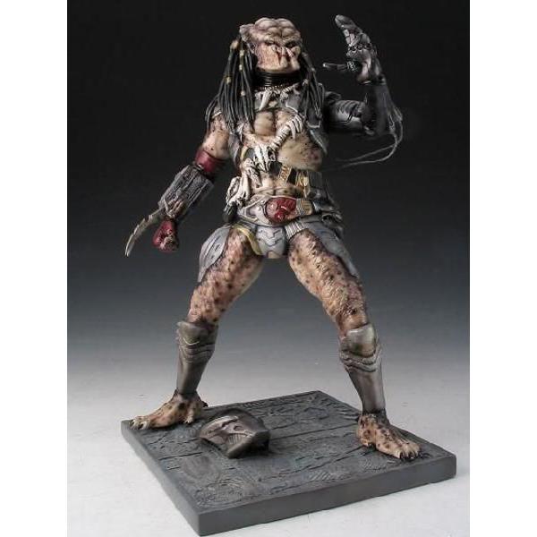 プレデター サイボーグアーム ハンター 1/6スケール組立式ガレージ