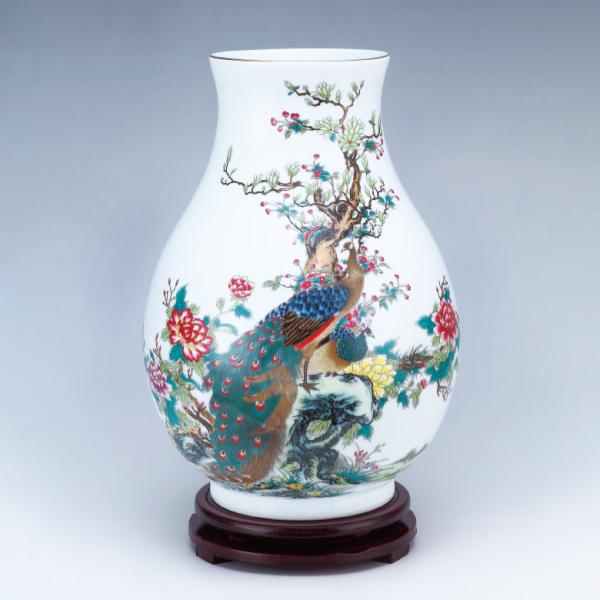 景徳鎮 孔雀牡丹文花瓶 中国 陶磁器 工芸 - アートの友社 : くみあい