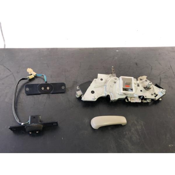 ドア ロック アクチュエーター リア 右 後 エブリィ DA64V スズキ