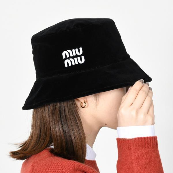 miu miu（ミュウミュウ） ロゴ ベルベットバケットハット 帽子