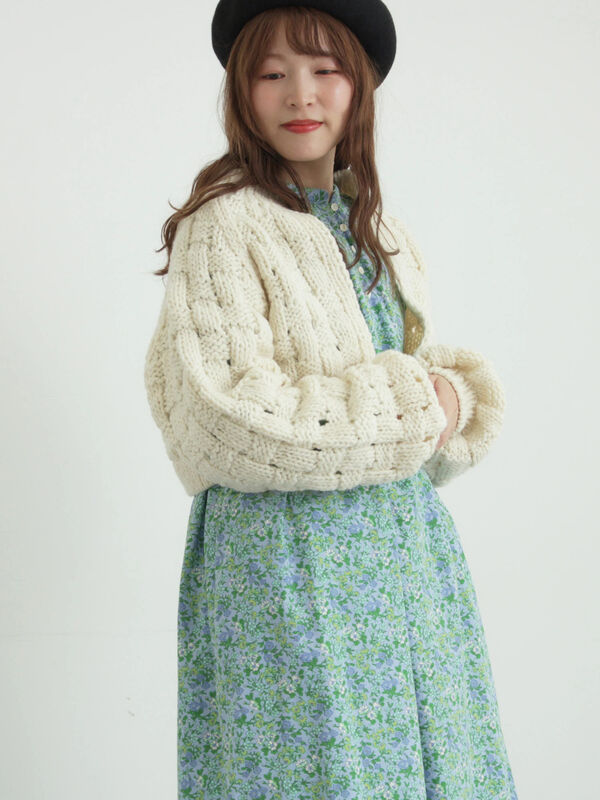 セール】 【ペルーニット】ショート丈カーディガン（オフホワイト