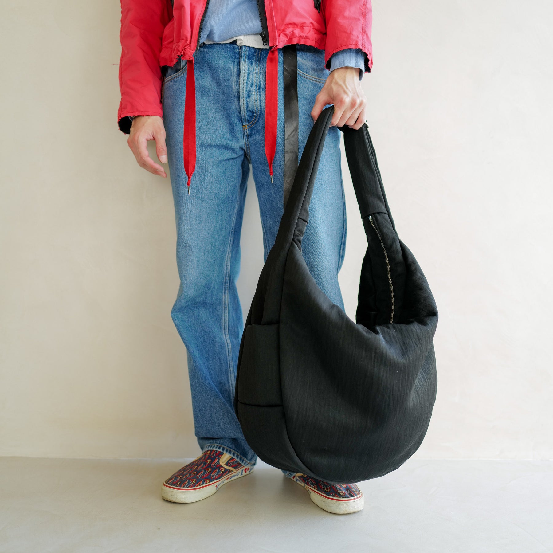 ANNIE PUFFER BIG MOON BAG / CERATO BRIGHT｜中綿入りナイロン