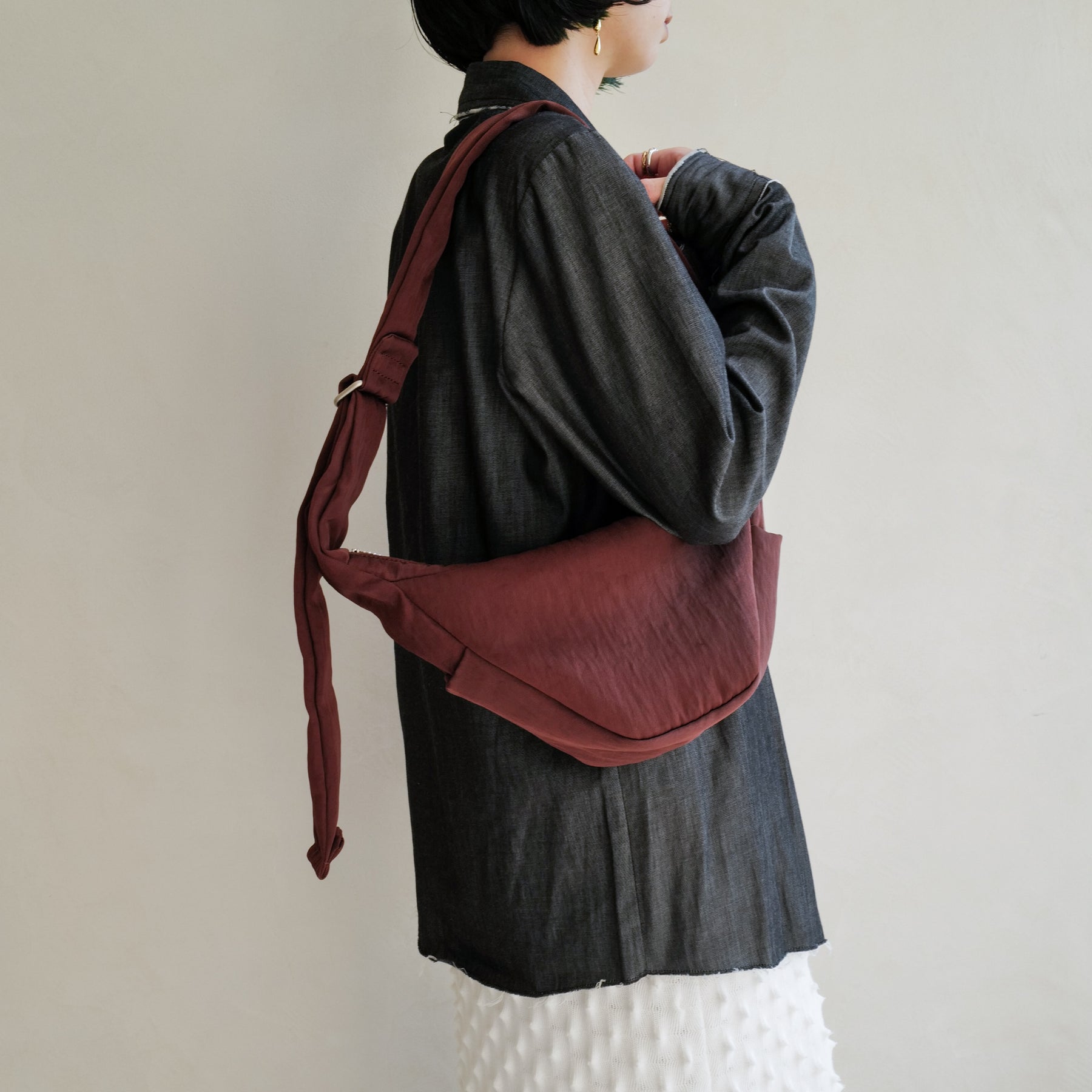 ANNIE PUFFER MINI MOON BAG / CERATO BRIGHT | Mini shoulder bag