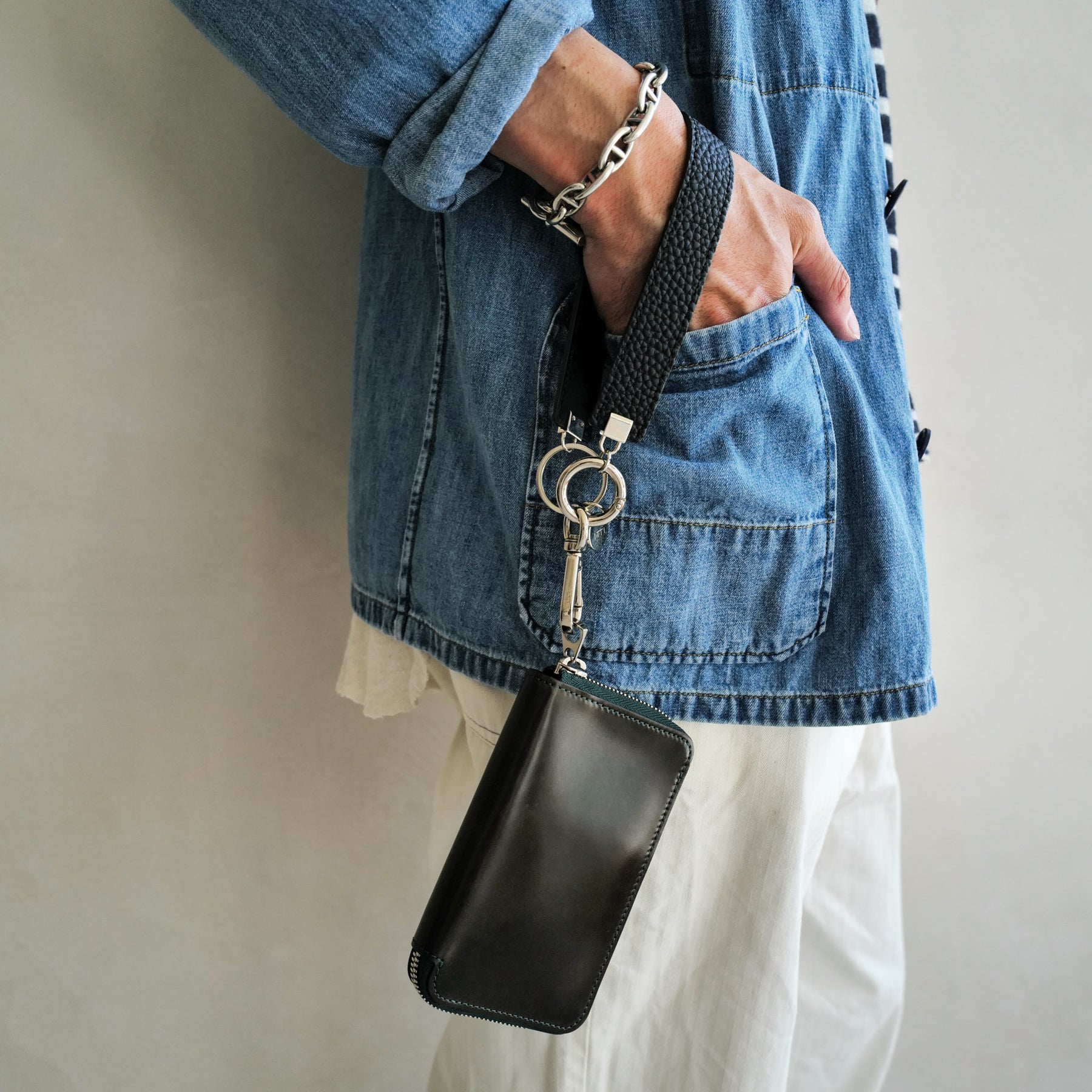 HERRIE WRIST STRAP / DIPLO FJORD｜ペリンガー社製シュランケンカーフ