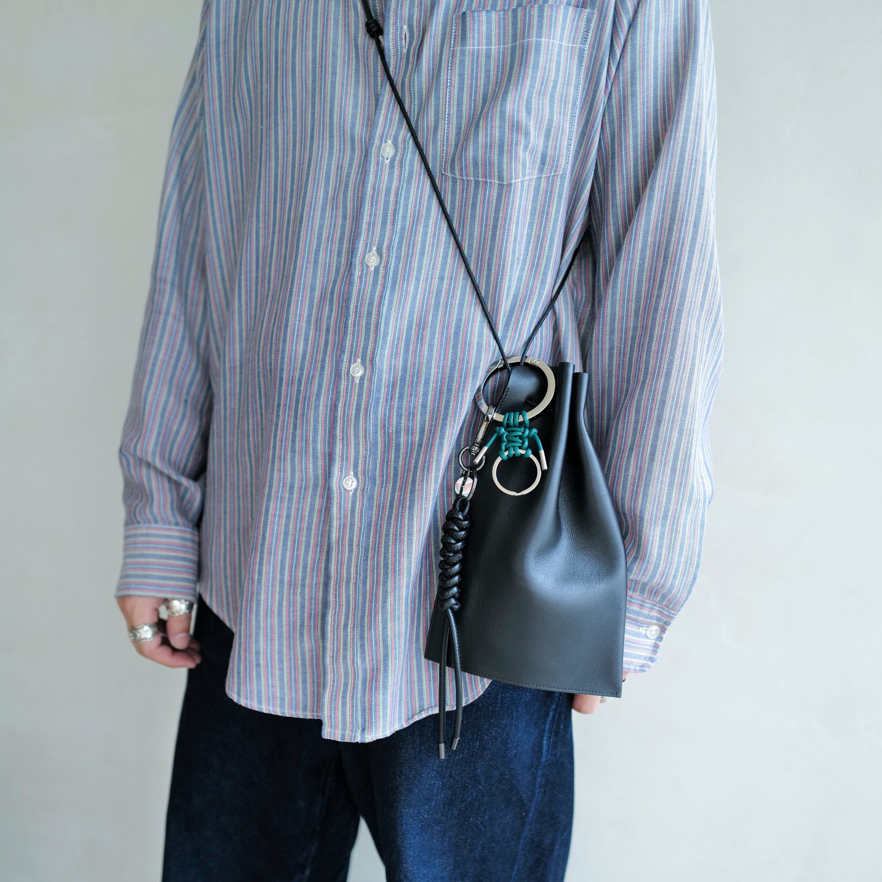 HERRIE KINCHAKU POUCH - PM / RAPTO FLEX｜ミニマル 巾着ポーチ 本革