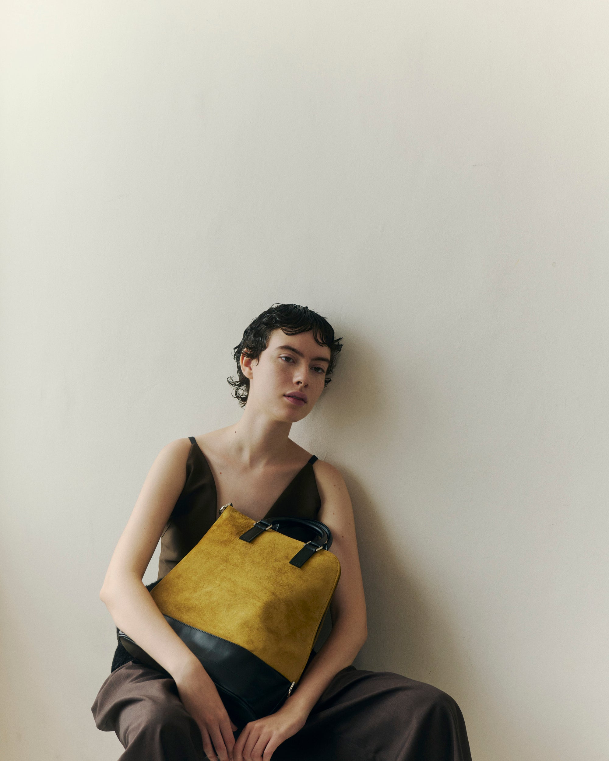 2025年秋冬コレクション｜ITTIの世界観を纏う最新ヴィジュアル特集