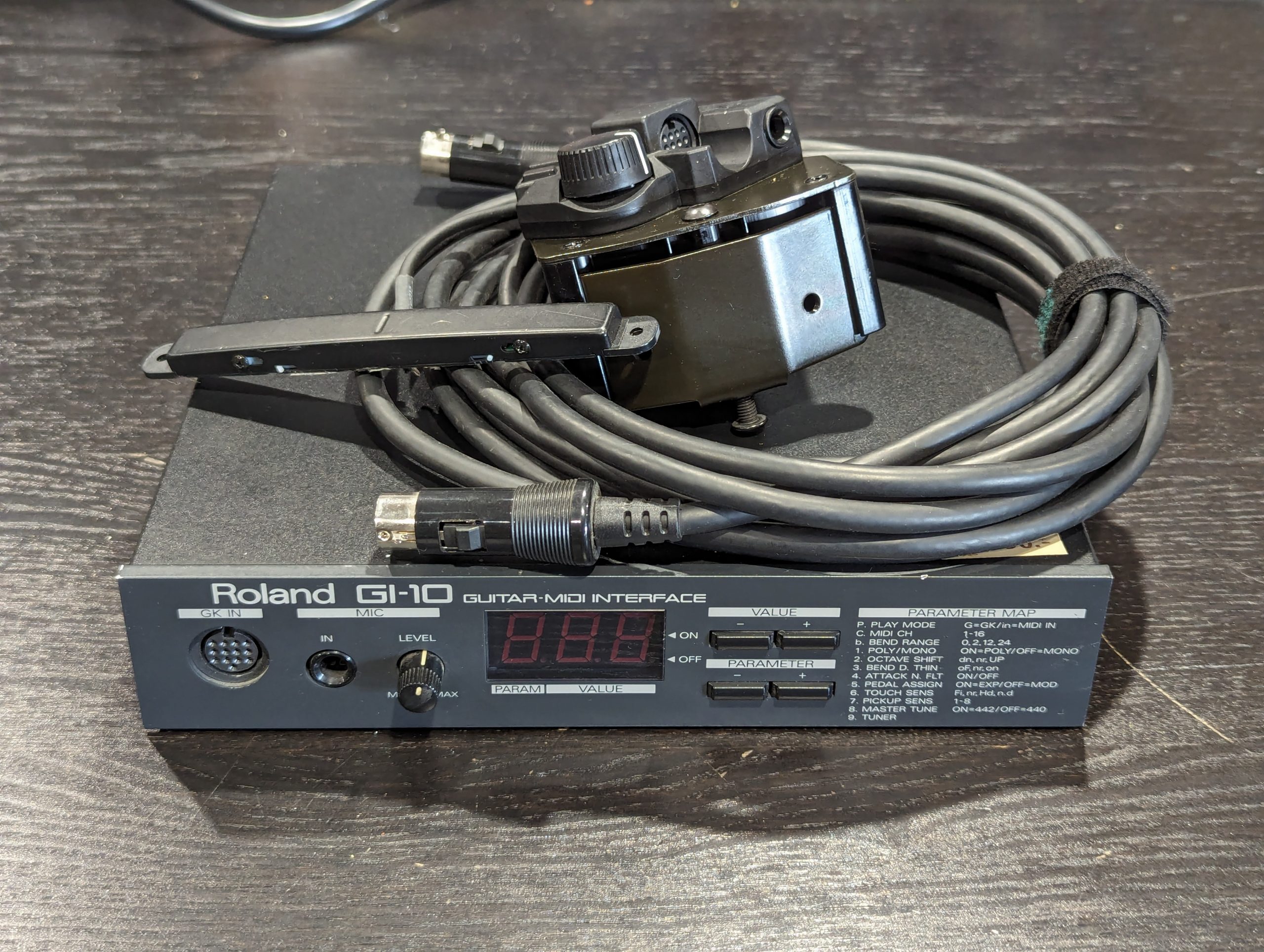 Roland GI-10 Guitar Midi Interface avec GK-3B et câble GK