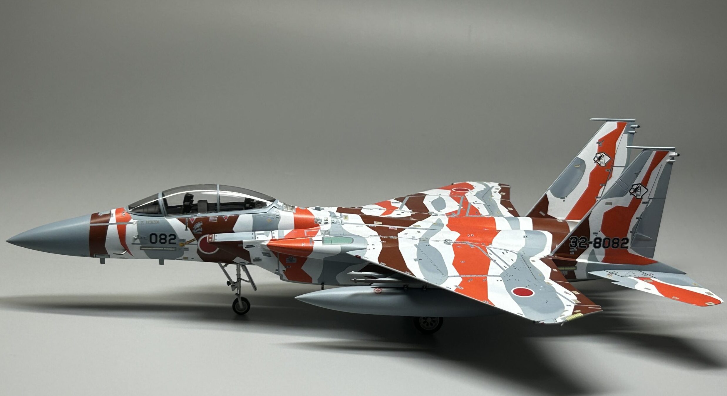 ハセガワアグレッサータイガースキーム1/72 ハセガワ、虎縞迷彩の