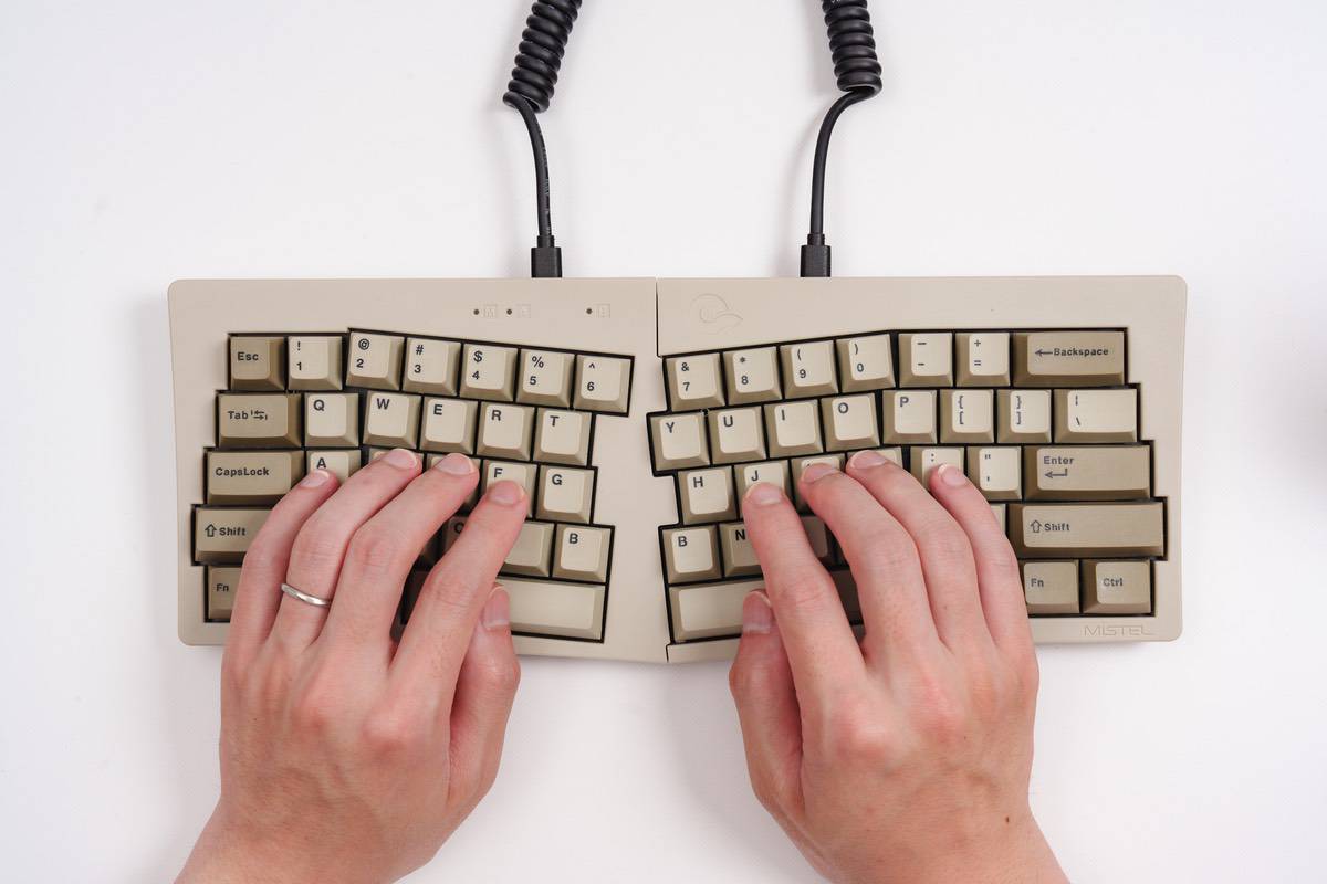 Mistel MD600 Alpha BT Rhino レビュー | Aliceレイアウトの60%分割