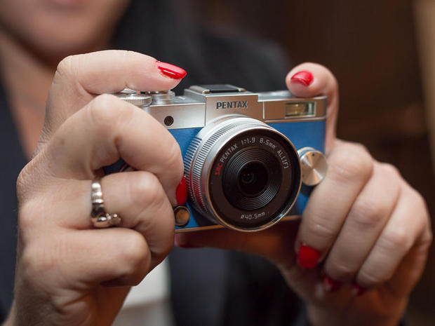 手のひらサイズ一眼カメラ「PENTAX Q-S1」--写真で見るクラシカルな