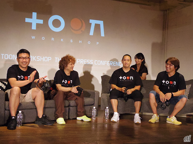 256パーツから構成されたトランスフォーミングヘッドホン--「toon WORK