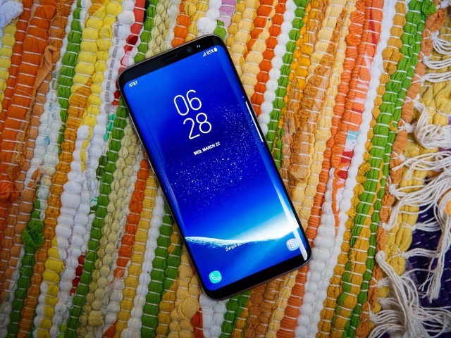 Galaxy S8+」のスペックをiPhoneなど競合機種と比較 - CNET Japan