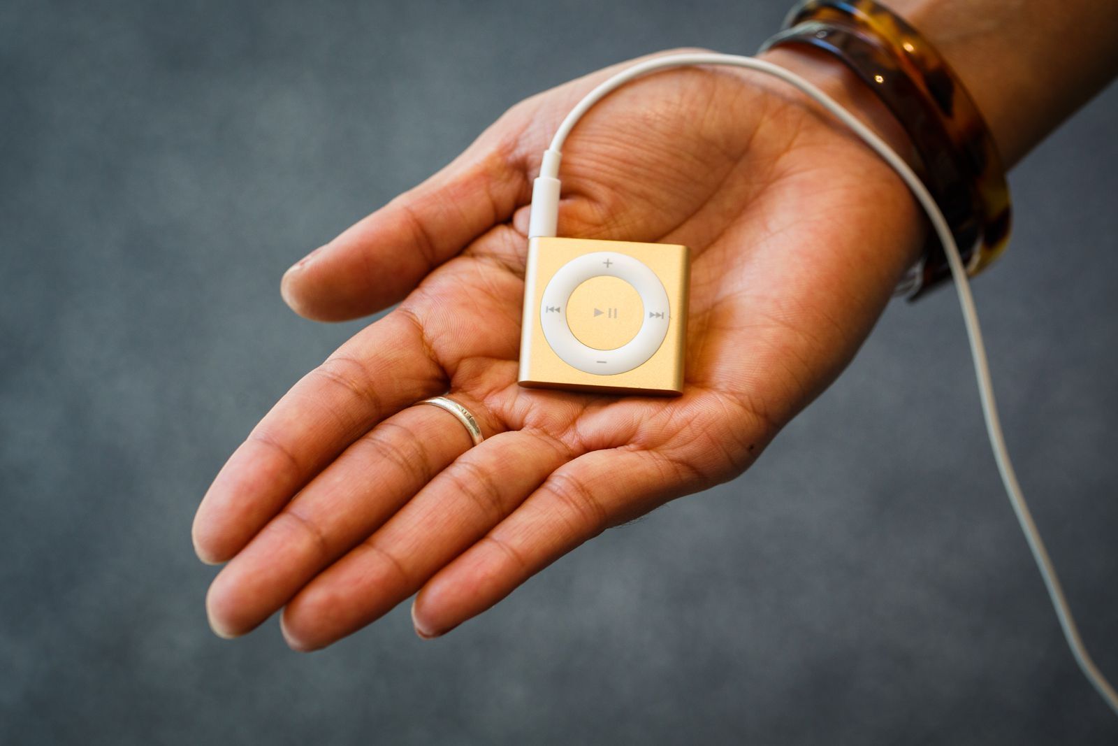 iPod nano」と「iPod shuffle」、販売終了--公式サイトから姿消す