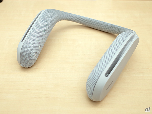 ソニー、超省スペースになった“肩乗せ”ウェアラブルスピーカ--テレビの