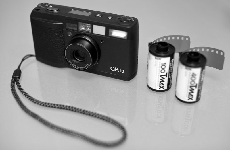 Camera Geekery: Ricoh GR1s Review By Ben Beech - Japan Camera Hunter