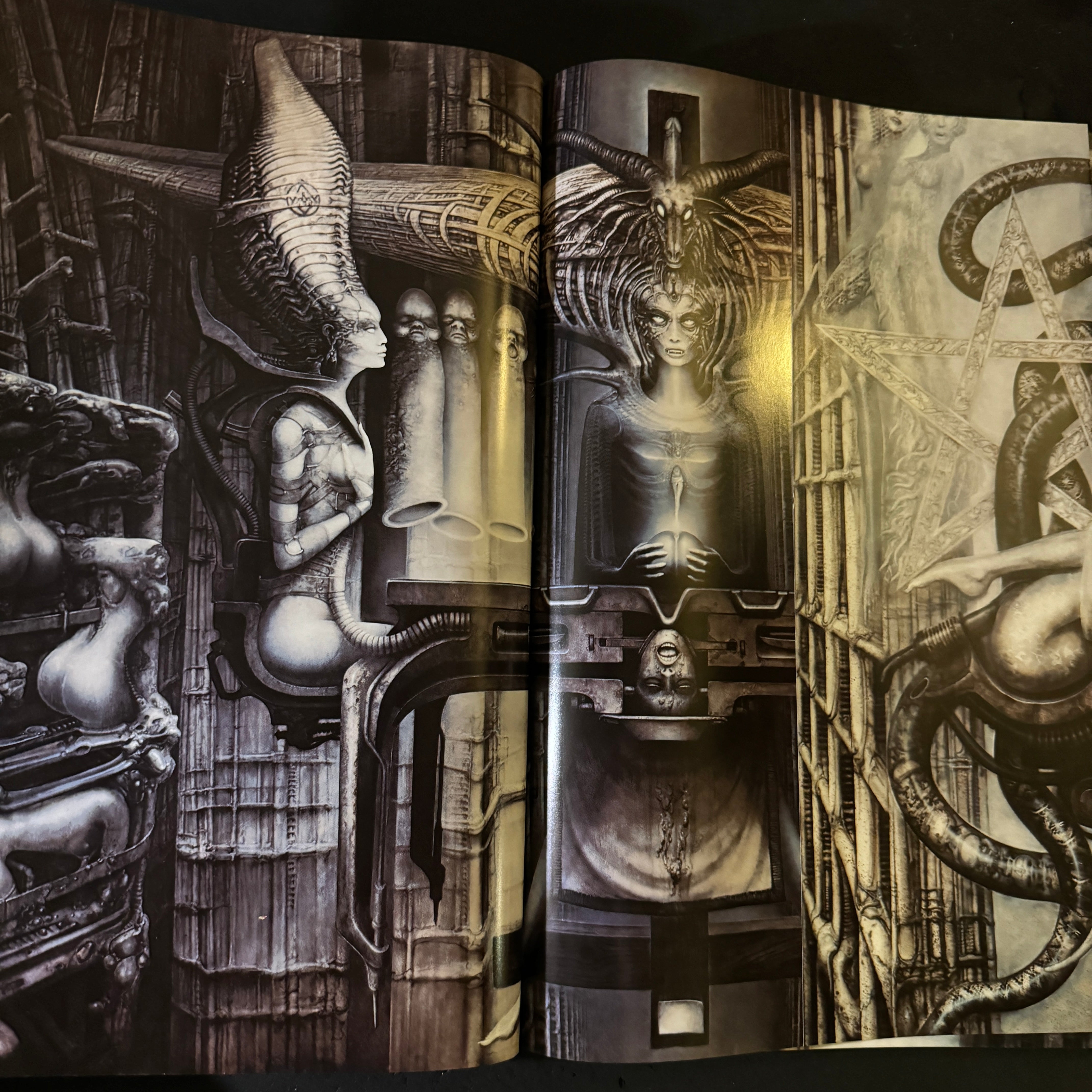 H.R.GIGER'S NECRONOMICON Ⅰ & Ⅱ set – JAPANESE AVANT-GARDE BOOKS