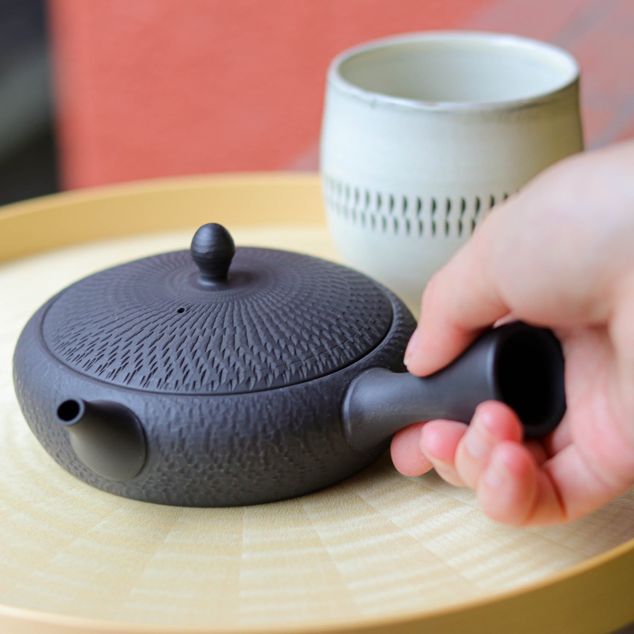 常滑焼の黒泥急須｜ビリ平｜玉光陶園の平型セラメッシュ急須