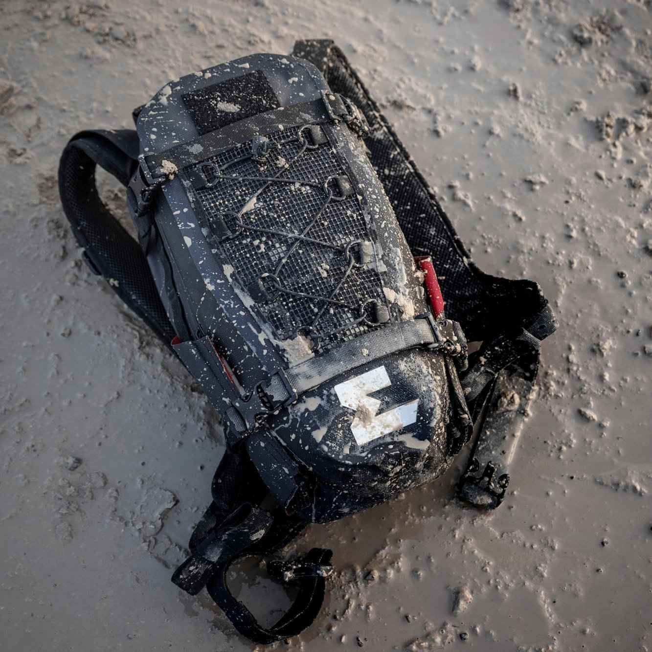 返品無料】エンデュリスタン【防水】ハリケーン バックパック 15L