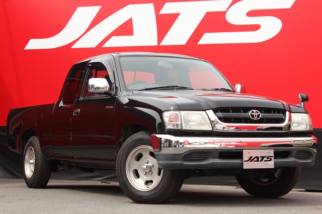 152型ハイラックスに角目へッドライト、ローダウンをしたのでご紹介し