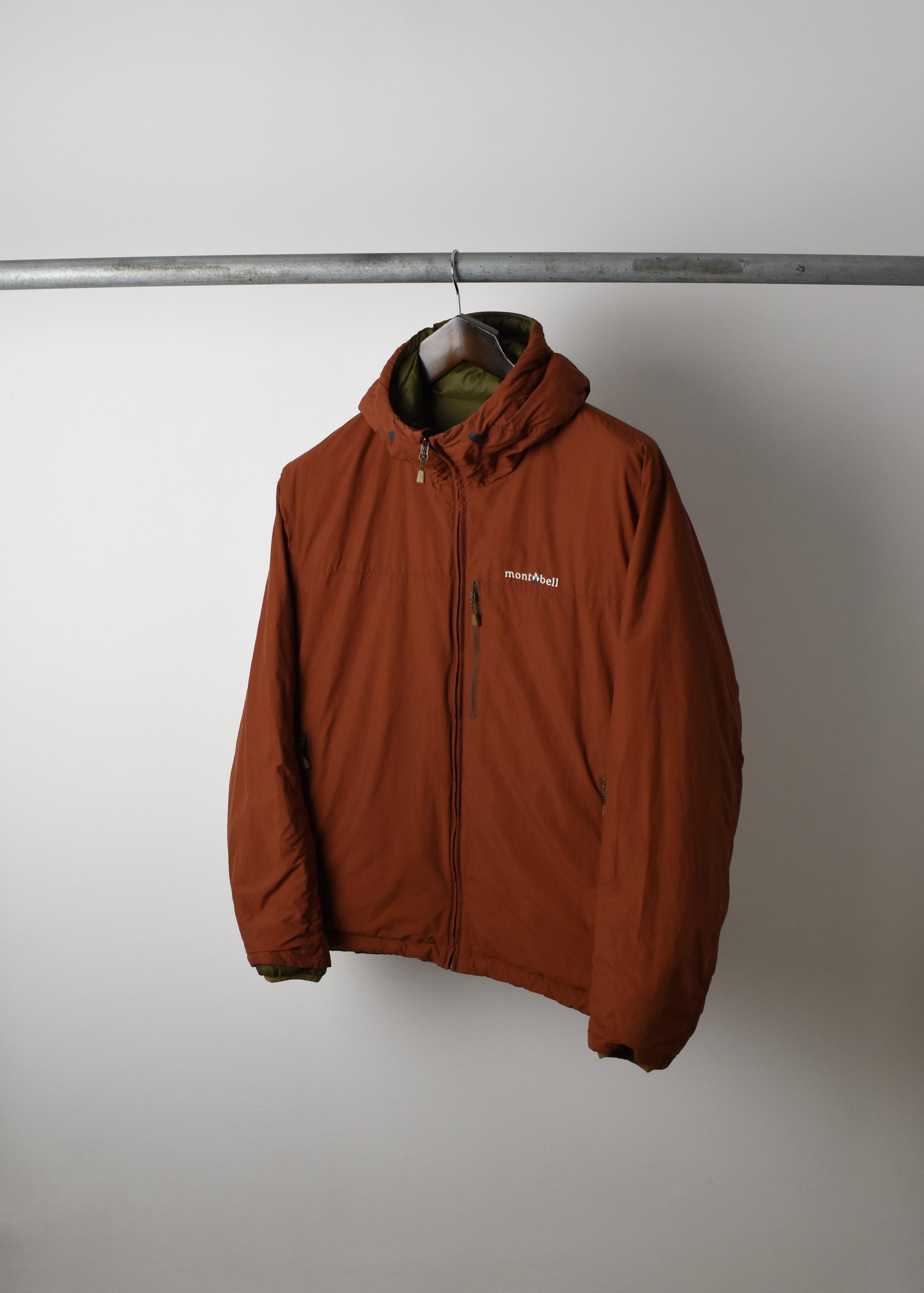 MONTBELL REVERSIBLE HOODED DOWN JACKET (L) - Jazzy Badger