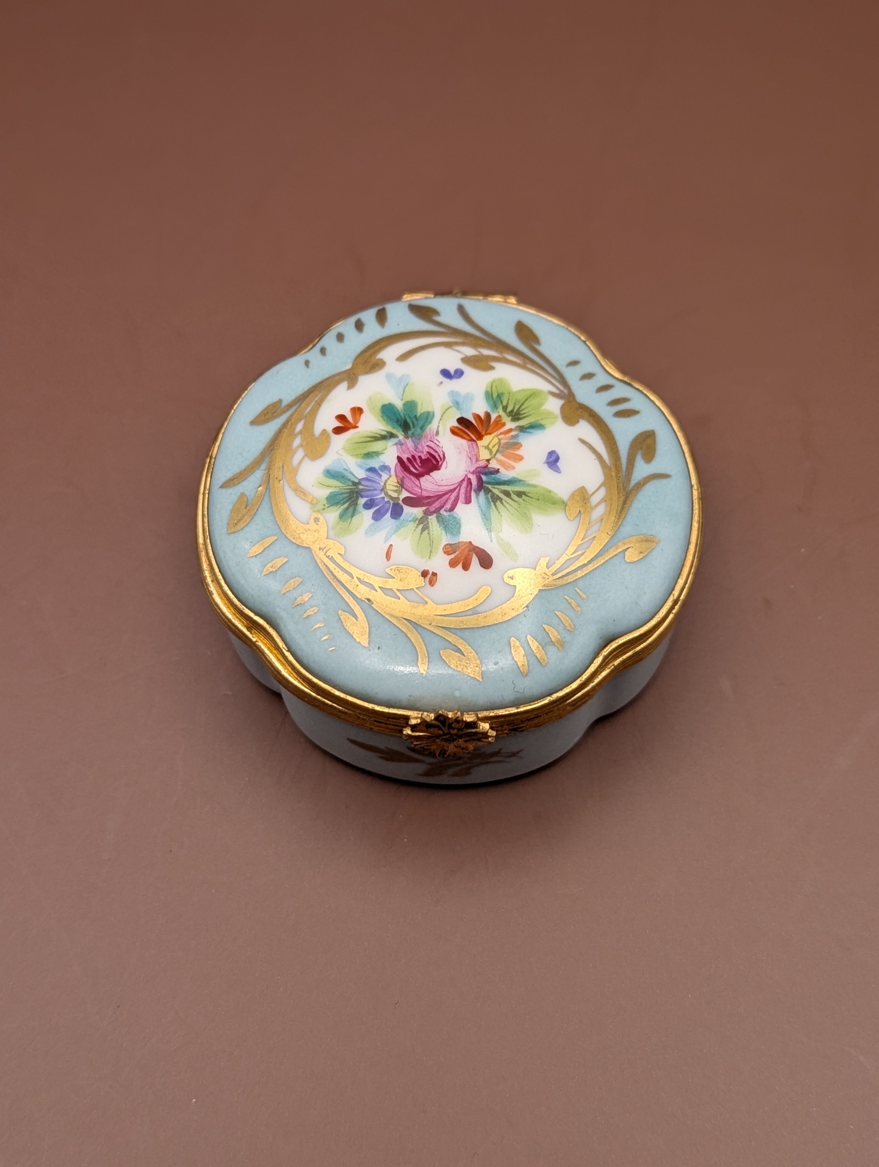 リモージュボックス ターコイズブルー | 手描き花柄・金彩 | フランス