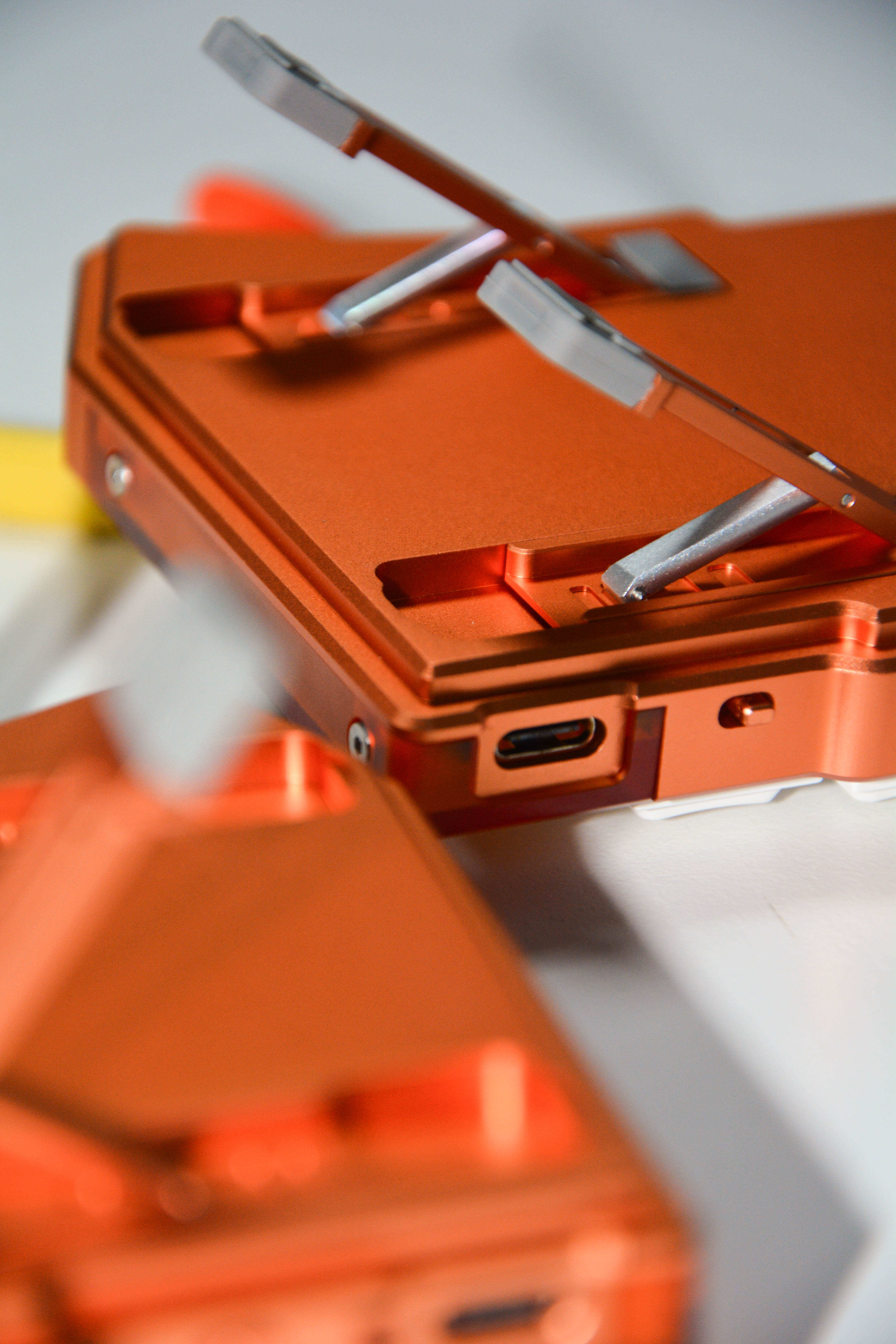 Cornix LP 無線分割キーボード – JezailFunder Japan