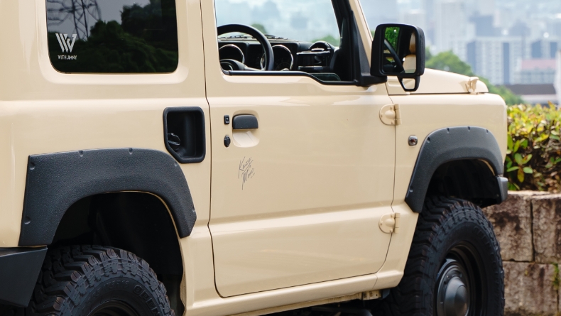 ジムニーのガラスリッドをアピオのフューエルインナーカバーに交換