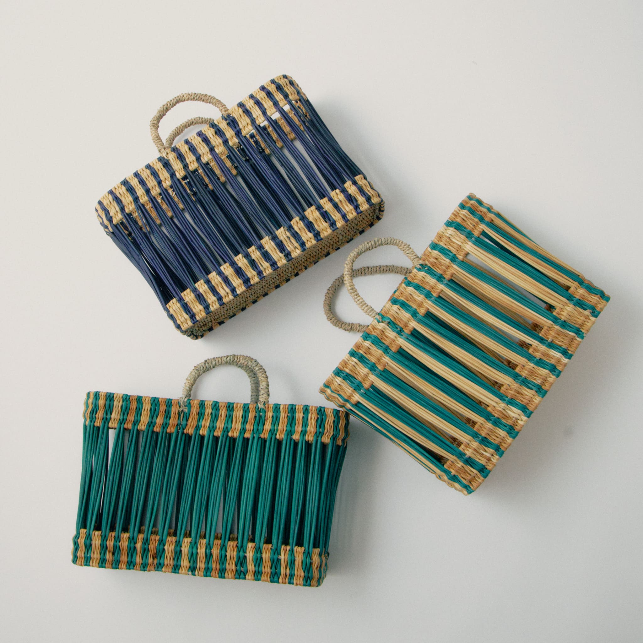 縦透かしストローカゴバッグ – JINNAN HOUSE