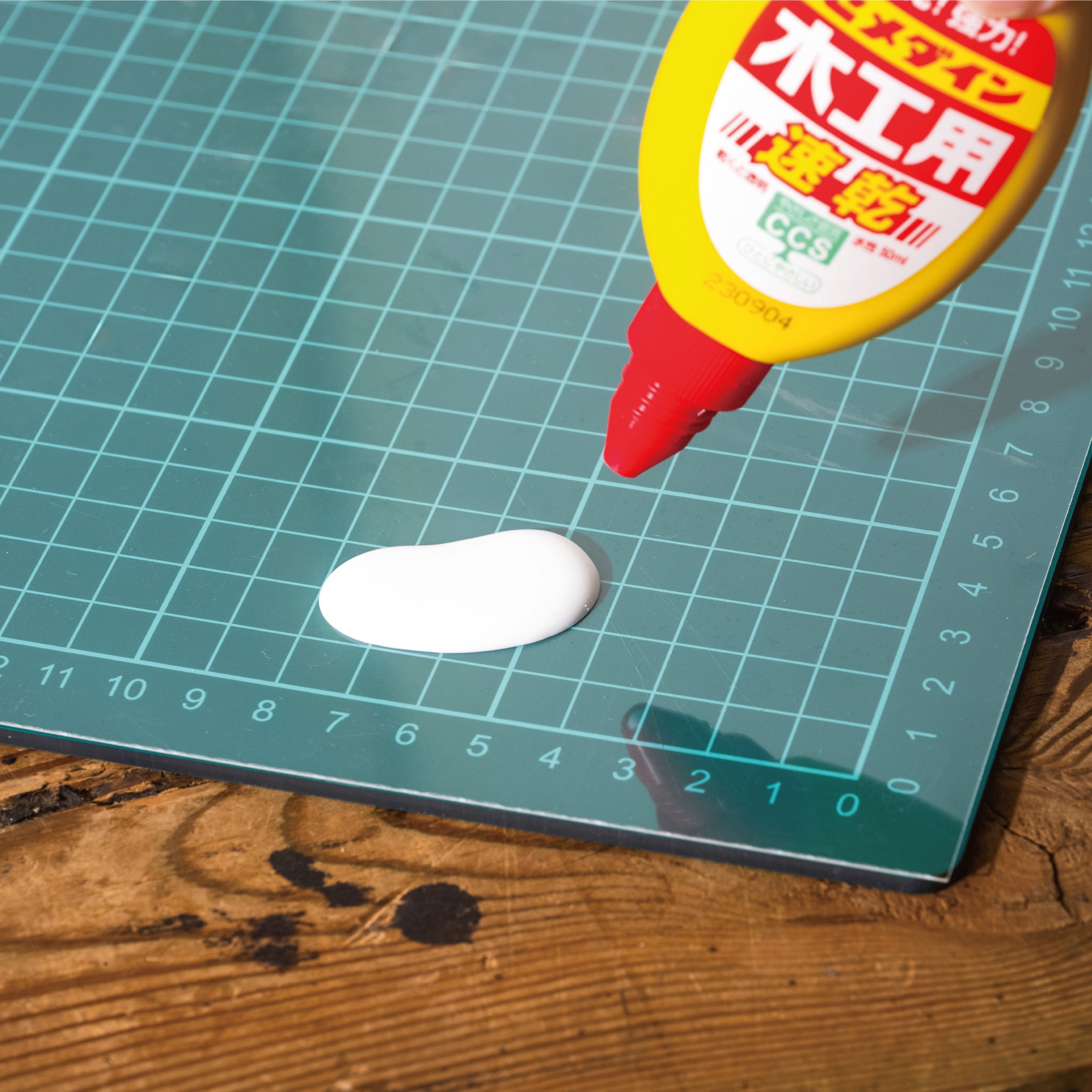 CA-238 木工用接着剤 木工用速乾 1本(180mL) セメダイン 【通販