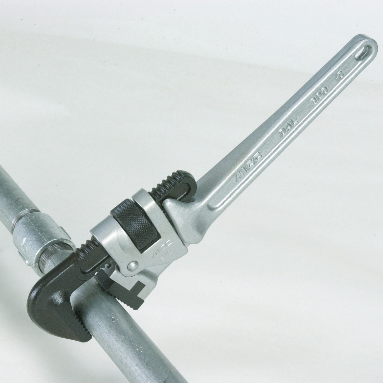 PW-DA600 パイプレンチ アルミDAL 1個 MCC(松阪鉄工所) 【通販モノタロウ】