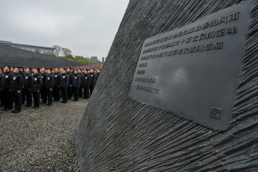 中国、南京大虐殺犠牲者の国家追悼式開催