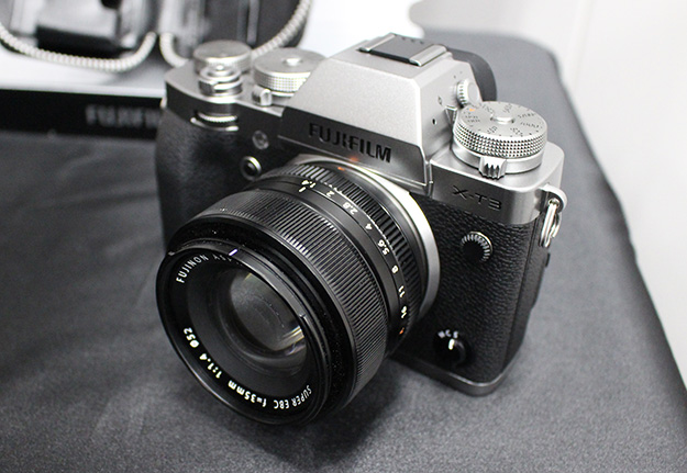 富士フイルム、新開発の裏面照射型「X-Trans CMOS 4」センサーと高速