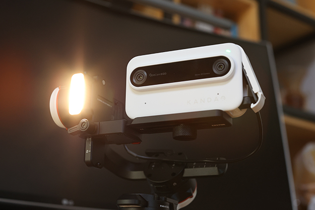 Vol.21 撮影から編集、視聴、共有まで一気通貫のポケット3Dカメラ