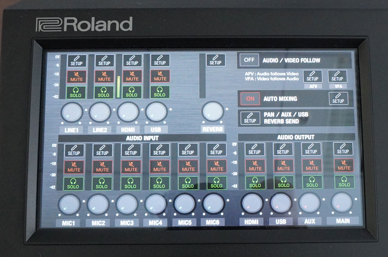 ローランド、「VR-400UHD」発表。高品質な映像演出や音声調整を実現