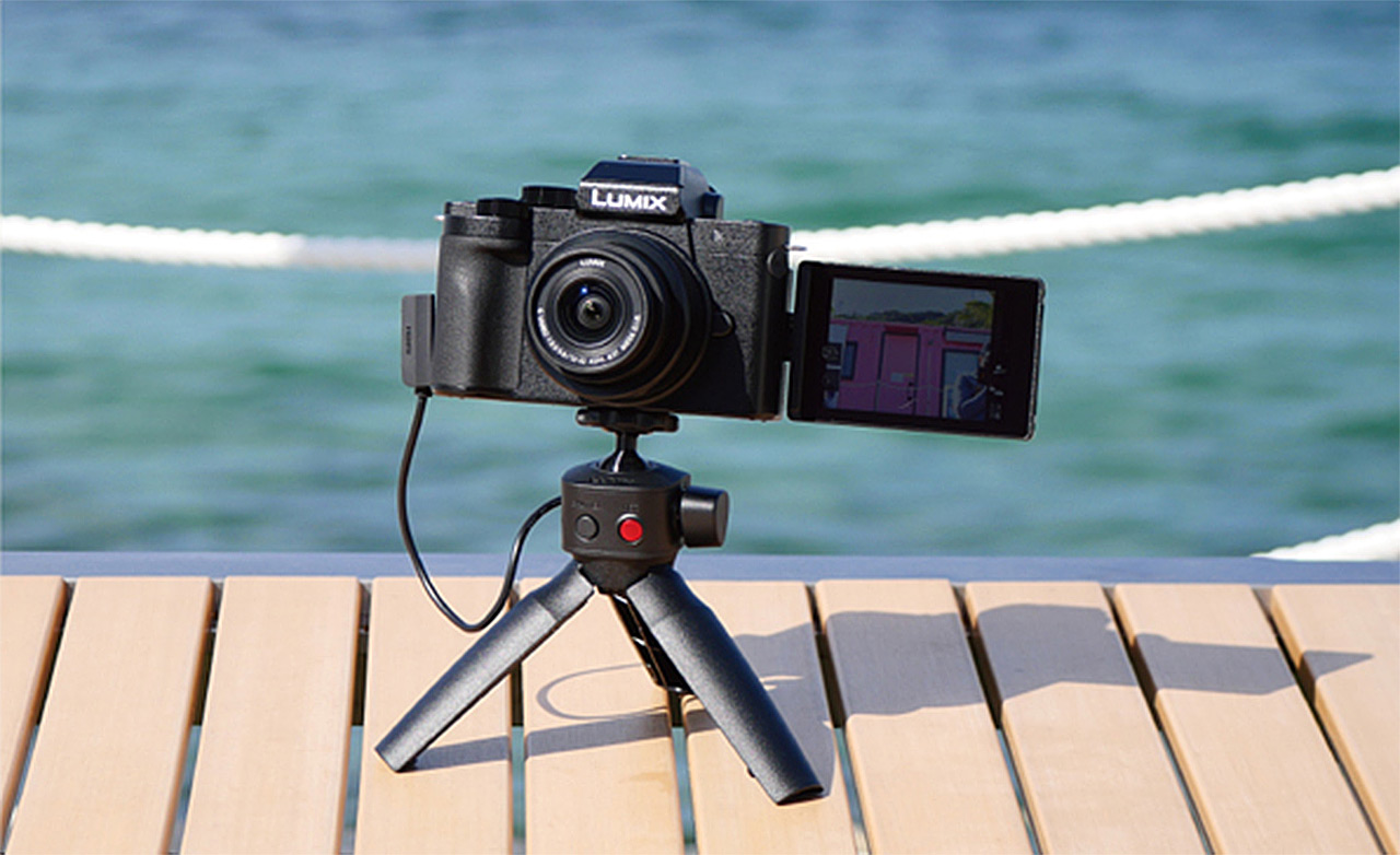 パナソニック、LUMIX Gシリーズ ミラーレス一眼カメラLUMIX「DC-G100D