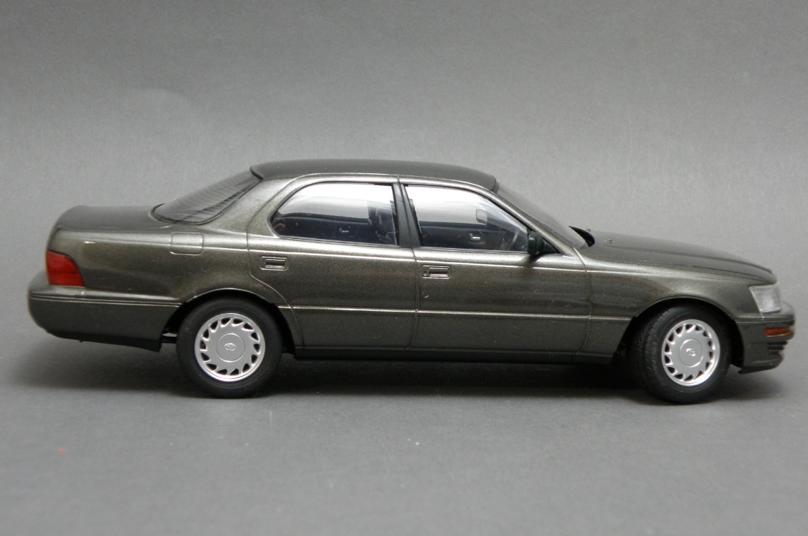 Lexus LS 400 (UCF11L) Tamiya 24114