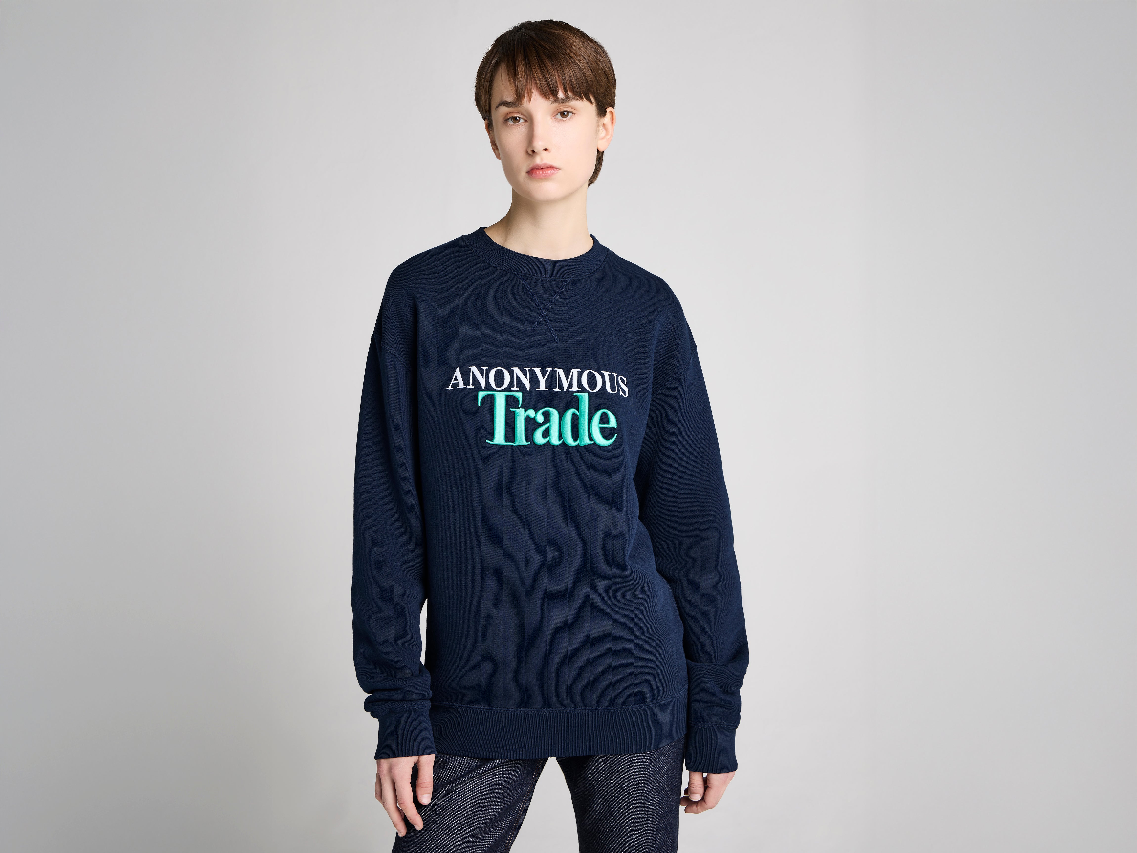WOMENS 'ANONYMOUS TRADE' SWEATSHIRT IN NAVY in NAVY