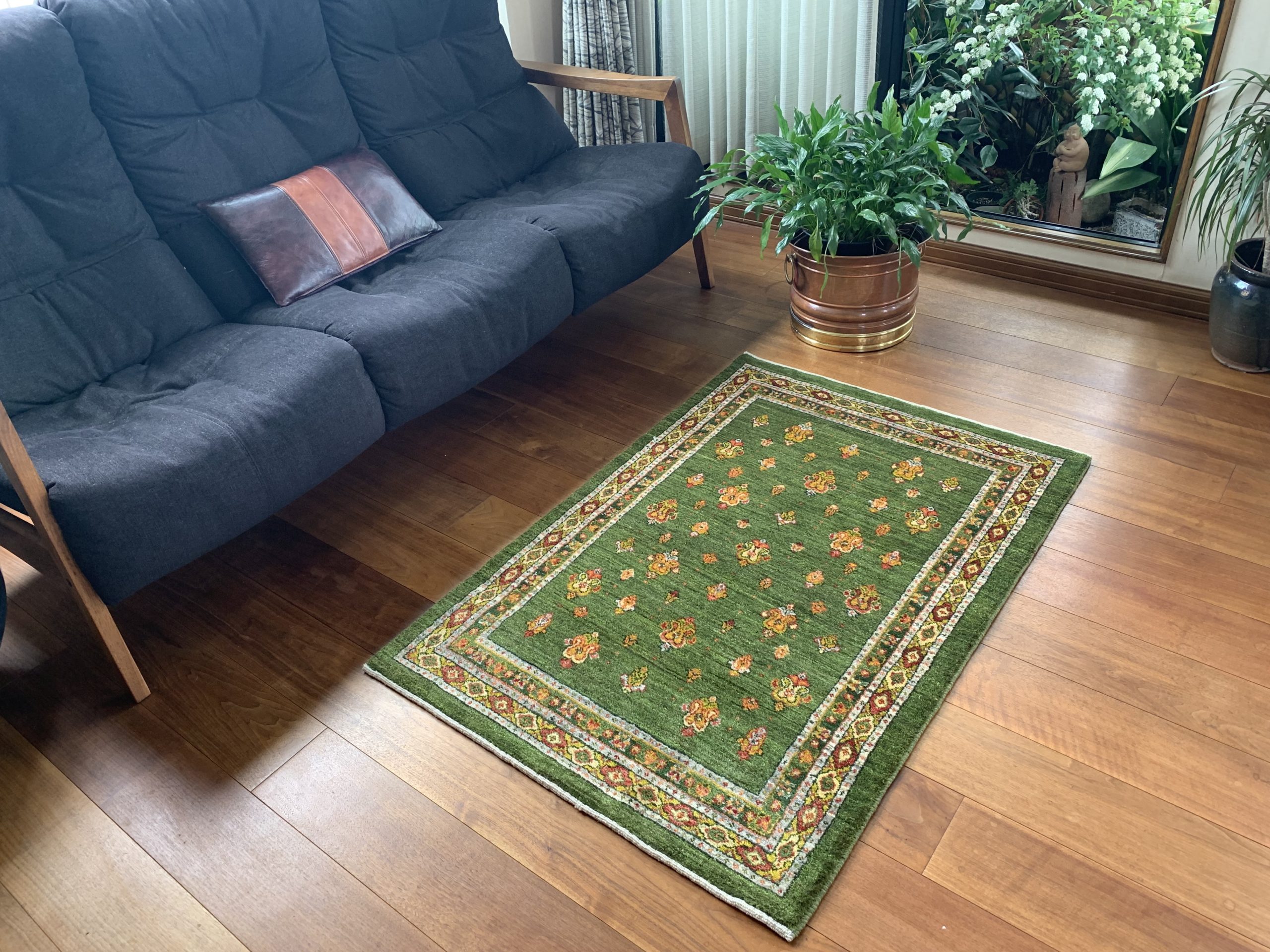 ルリバフ | 調度品の亀川【公式】ゾランヴァリギャッベ正規販売店