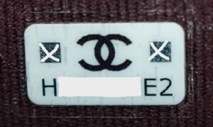 2024年最新版】シャネルのギャラティカードとシリアルについてプロの