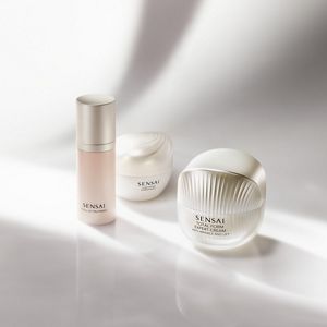 SENSAI Essence Day Veil (Refill) 40mL | Skincare | Essences