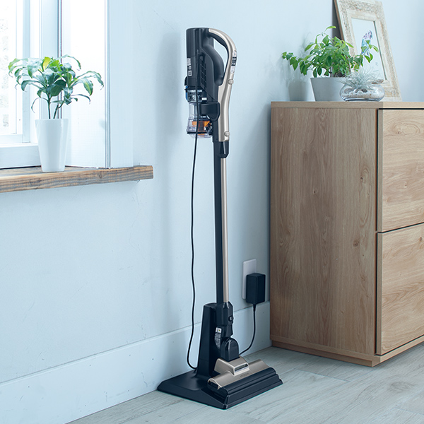 特長：軽量1.3kg ： クリーナー ： 日立の家電品