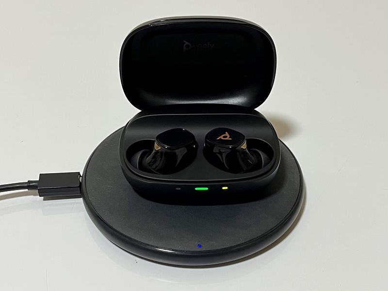 実機レビュー】Poly Voyager Free 20 ワイヤレスイヤホン｜通話重視で