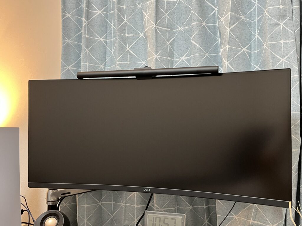 デスクの明るさ気にしてる?XiaomiのMijiaモニターライトでデスクワーク