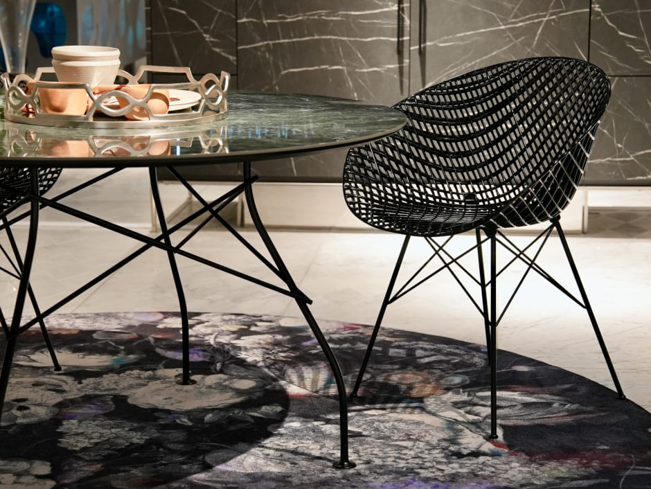 座るアート”スマトリック｜光と構造が生む美しさ｜Kartell｜カルテル