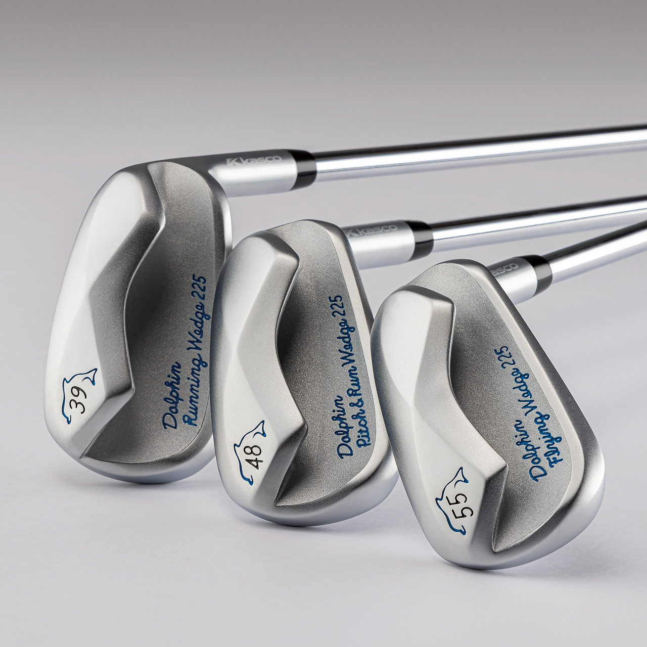 寄せワン、連発！グリーン周り専用のドルフィンウェッジDW-225